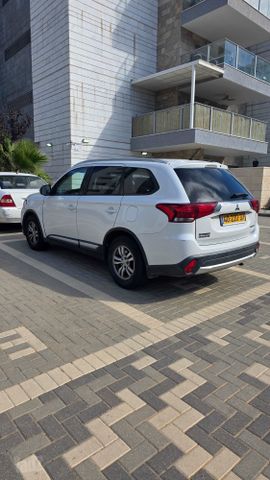 מודעת רכב מיצובישי אאוטלנדר