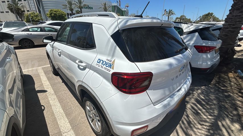 מודעת רכב יונדאי וניו 2