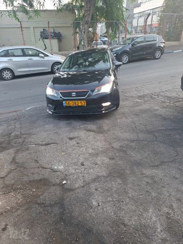 מודעת רכב סיאט לאון