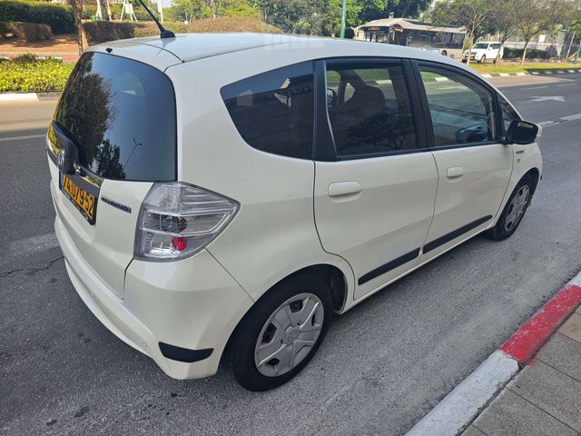 מודעת רכב הונדה ג'אז  2