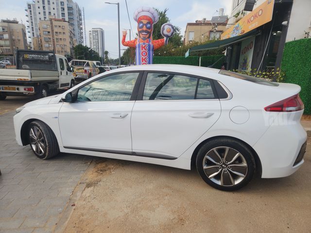 מודעת רכב יונדאי איוניק