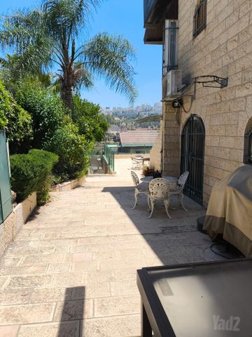 דו משפחתי להשכרה בירושלים — 4