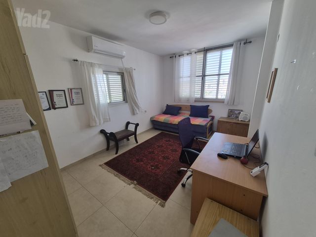 תמונה מהדירה ברחובות, 4 חדרים