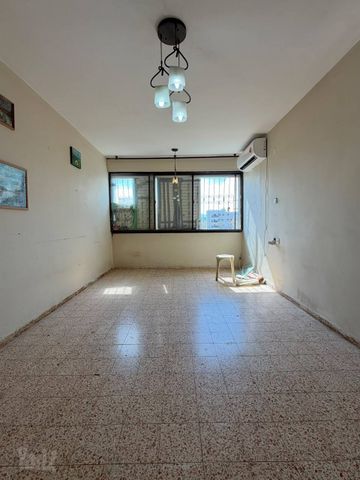 מודעת נכס, שדרות ז'בוטינסקי 18, קרית ים  א', קרית ים
