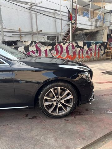 מודעת רכב מרצדס-בנץ E-class