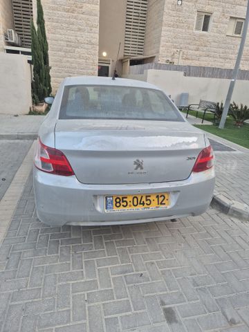 מודעת רכב פיג'ו 301