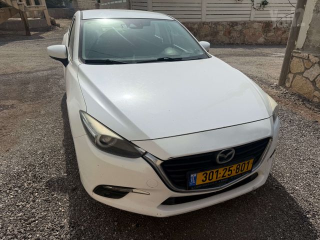 מודעת רכב מאזדה 3