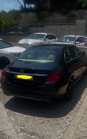 מודעת רכב מרצדס-בנץ C-class