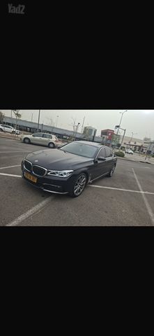 מודעת רכב ב מ וו סדרה 7