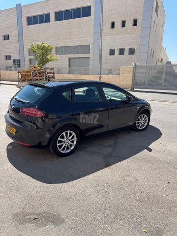 מודעת רכב סיאט לאון