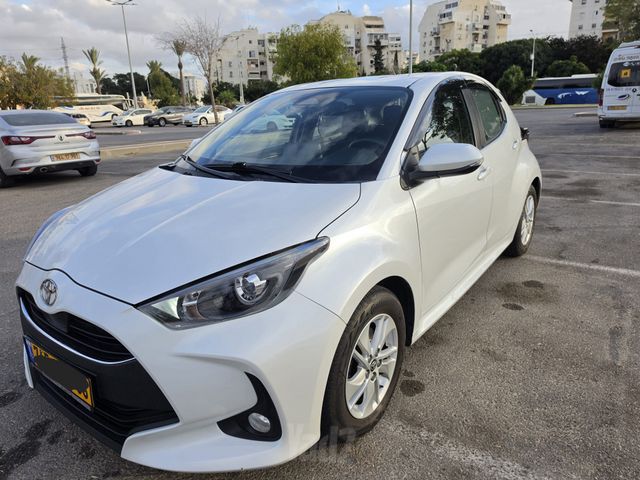 מודעת רכב טויוטה יאריס