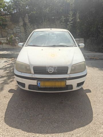 מודעת רכב פיאט פונטו