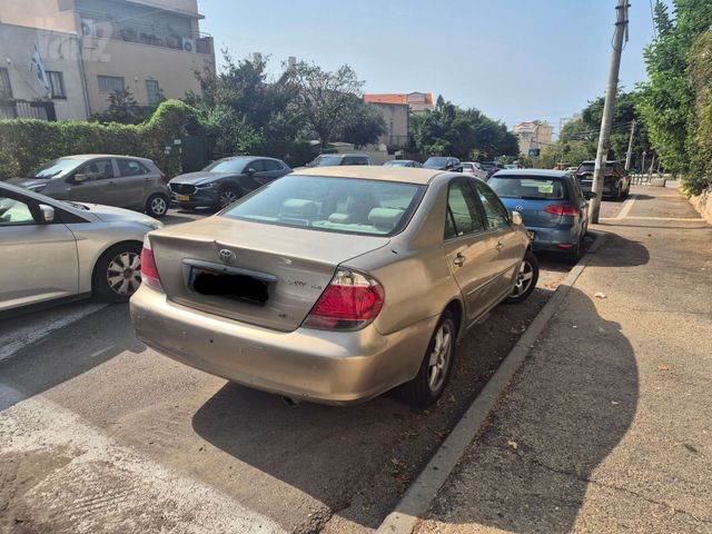 מודעת רכב טויוטה קאמרי