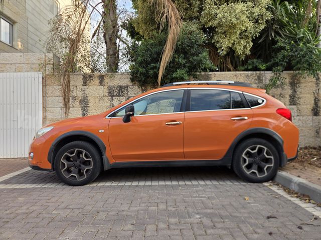 מודעת רכב סובארו XV