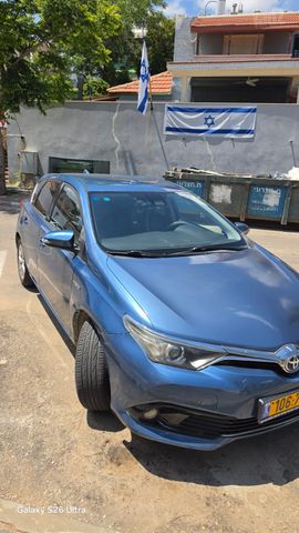 מודעת רכב טויוטה אוריס