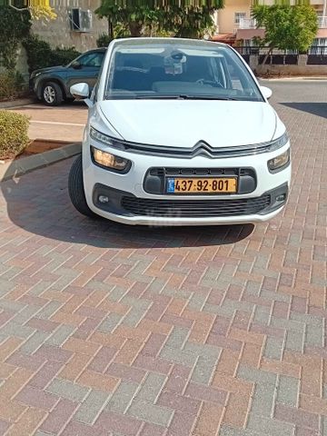 מודעת רכב סיטרואן C4 ספייסטורר