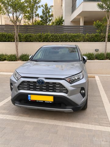 מודעת רכב טויוטה RAV4