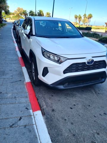 מודעת רכב טויוטה RAV4