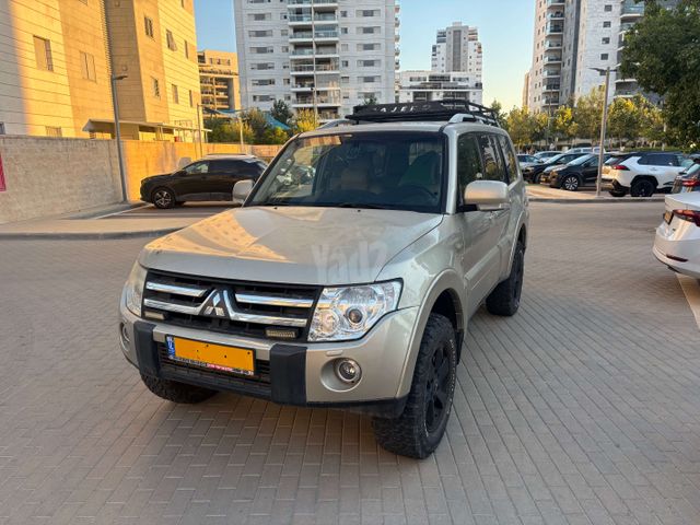 מודעת רכב מיצובישי פג'רו