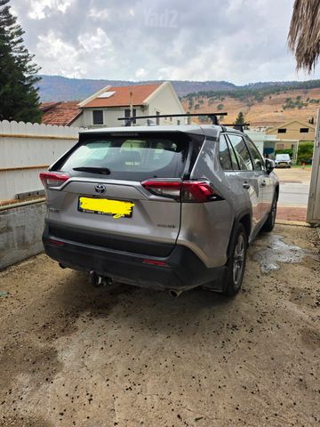 מודעת רכב טויוטה RAV4