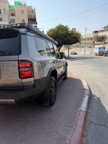 מודעת רכב טויוטה לנד קרוזר