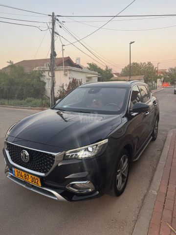 מודעת רכב אם ג'י EHS PHEV