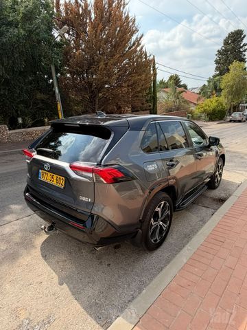 מודעת רכב טויוטה RAV4