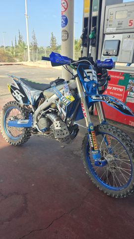 מודעת רכב TM Racing EN 300