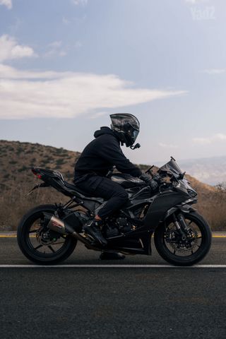 מודעת רכב קאוואסאקי ZX-6R