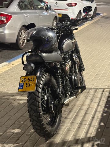מודעת רכב קאוואסאקי W800