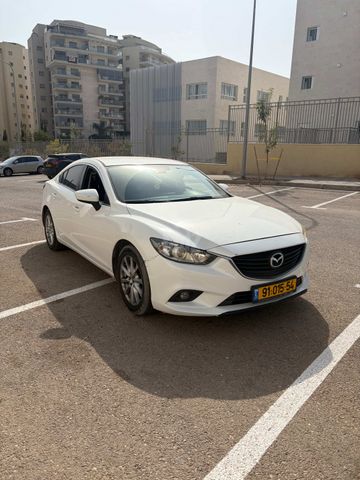 מודעת רכב מאזדה 6