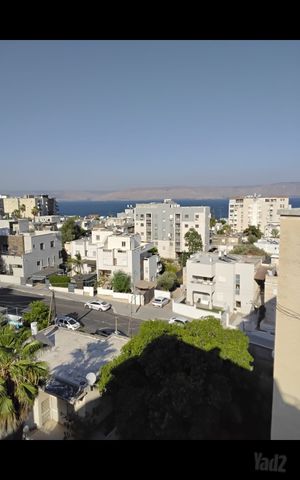 כיכר ז'בוטינסקי 1