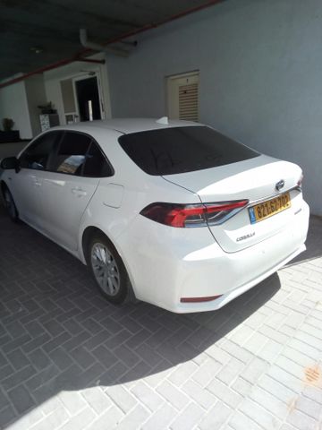 קורולה Sun היברידי אוט׳ 1.8 (98 כ״ס)