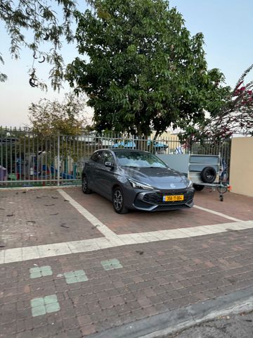 מודעת רכב אם ג'י MG3