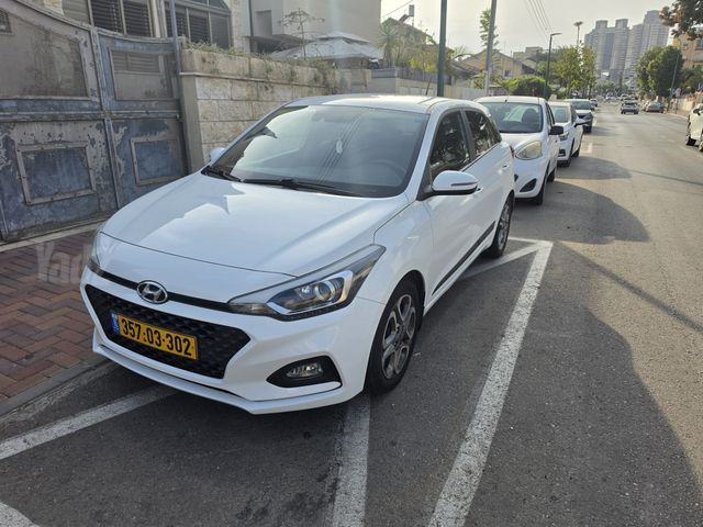 מודעת רכב יונדאי i20