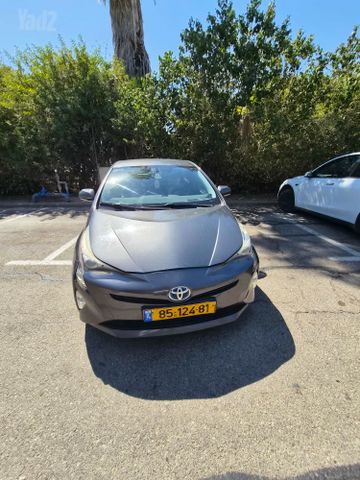 מודעת רכב טויוטה פריוס