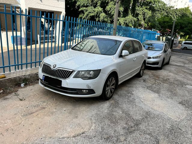 מודעת רכב סקודה סופרב