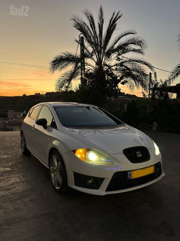 מודעת רכב סיאט לאון
