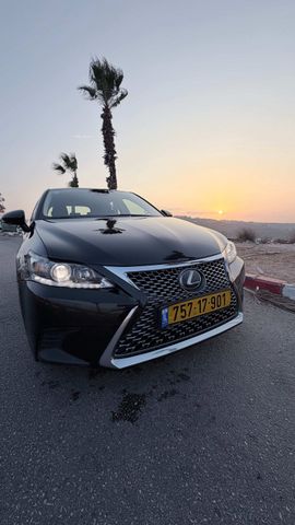 מודעת רכב לקסוס CT