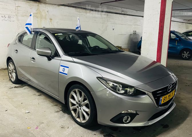מודעת רכב מאזדה 3