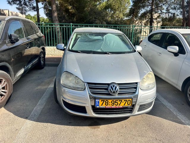 ג'טה  Manager אוט׳ 4 דל 1.6 (102 כ״ס)