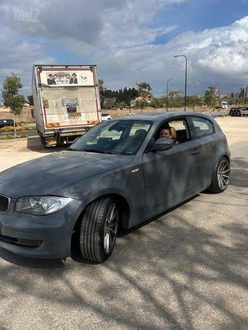 מודעת רכב ב מ וו סדרה 1