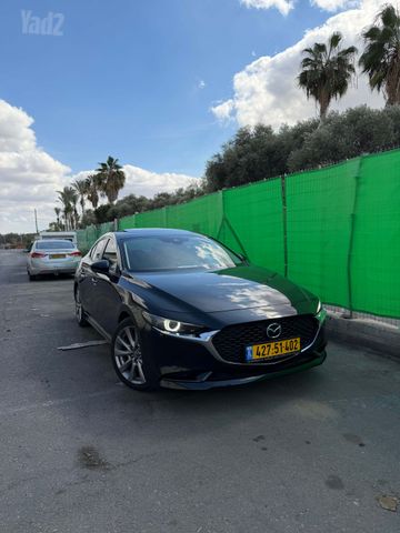 מודעת רכב מאזדה 3