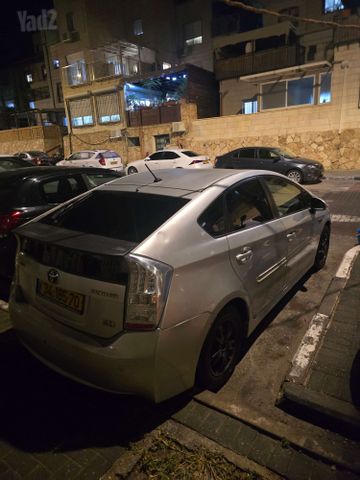 מודעת רכב טויוטה פריוס