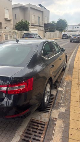 מודעת רכב סקודה סופרב