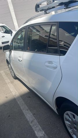 מודעת רכב טויוטה ורסו