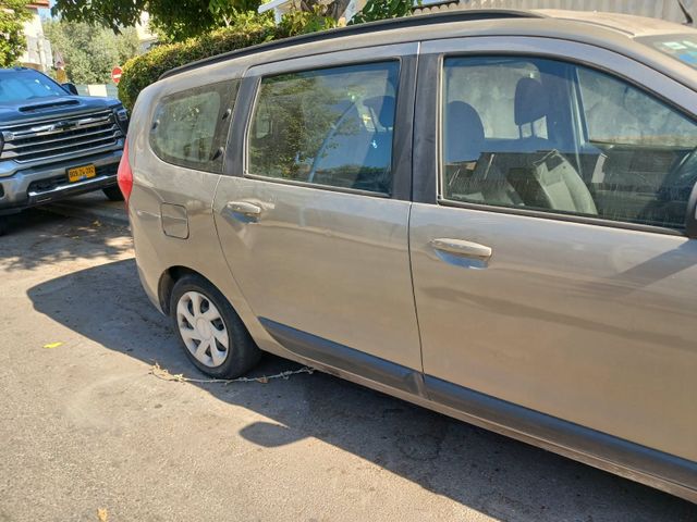 מודעת רכב דאצ'יה לודג'י