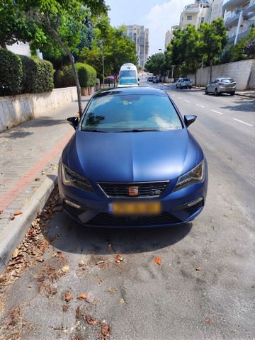 מודעת רכב סיאט לאון