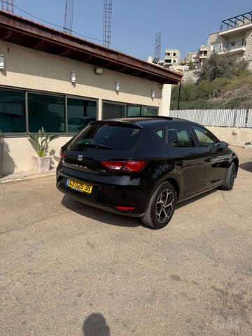 מודעת רכב סיאט לאון