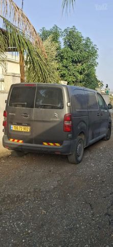 מודעת רכב סיטרואן ג'אמפי